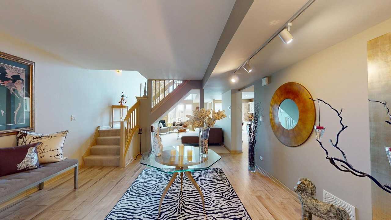 8305 Highpoint Cir #F - Photo 7 of 44