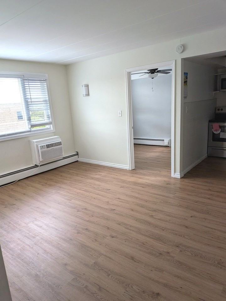 2035 W Granville Ave #511 - Photo 3 of 10