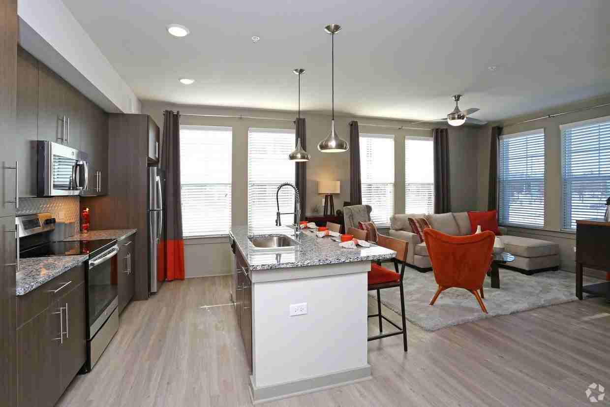 680 E Algonquin Rd #1101 - Photo 3 of 29