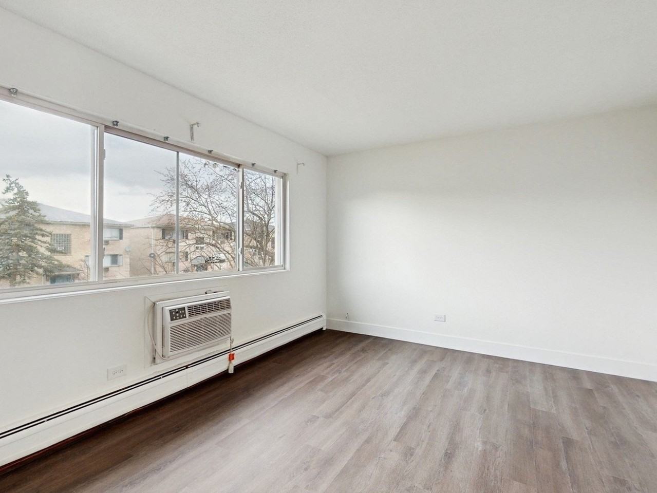 10358 Michael Todd Ter #1E - Photo 4 of 16