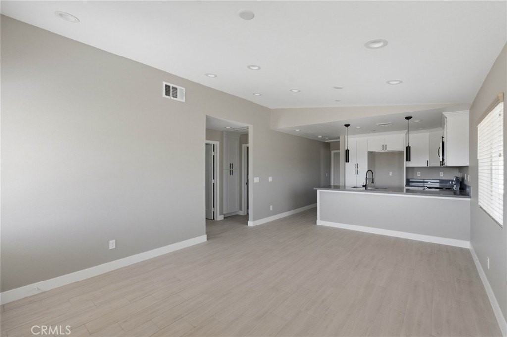 12415 Sycamore St #3 - Photo 6 of 23