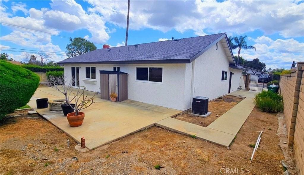 637 E Gaillard St - Photo 2 of 21