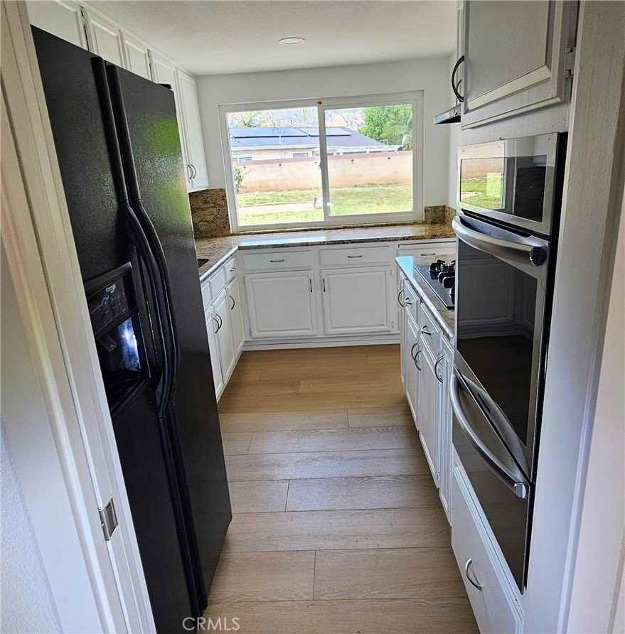 637 E Gaillard St - Photo 5 of 21