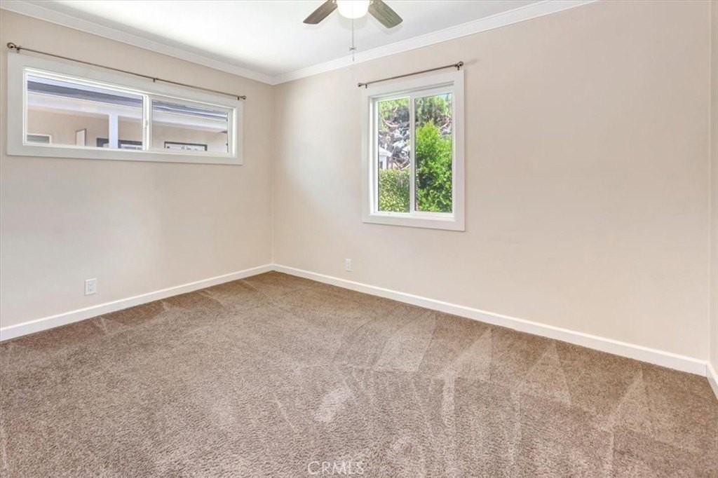 1298 Watson Ave - Photo 5 of 20