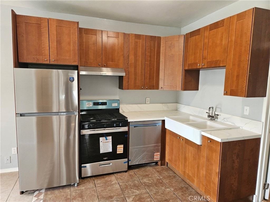 964 Cypress Ave - Photo 2 of 18