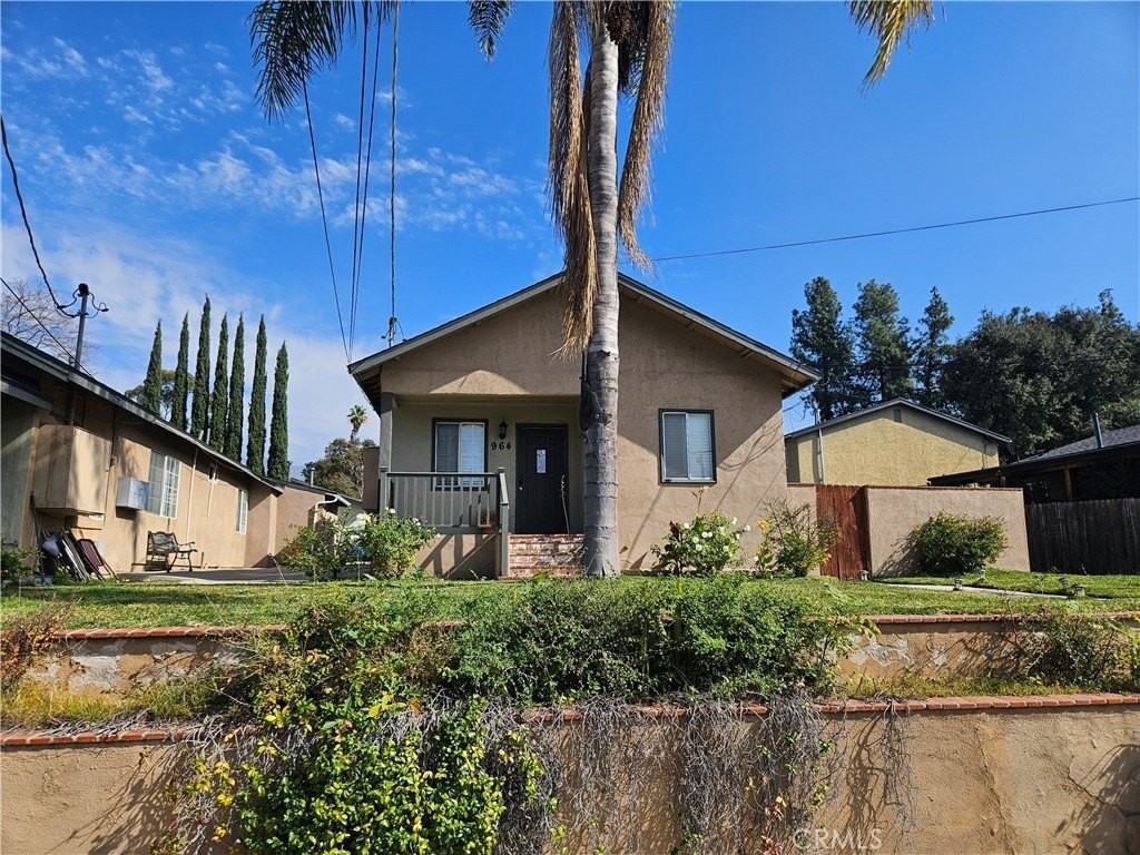 964 Cypress Ave - Photo 3 of 18