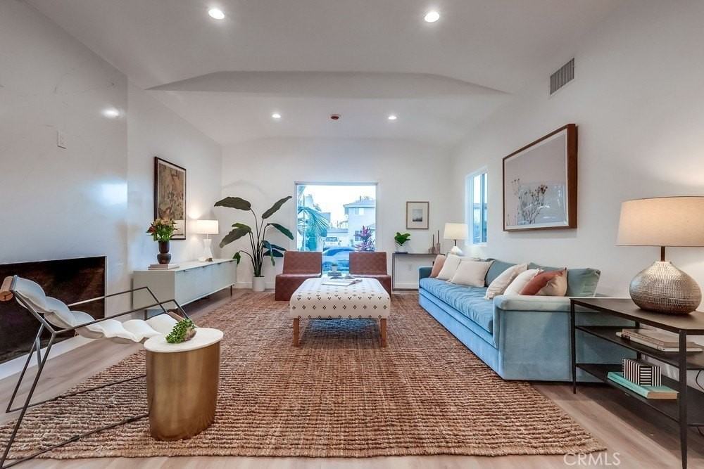 4016 6th Ave - Photo 7 of 50