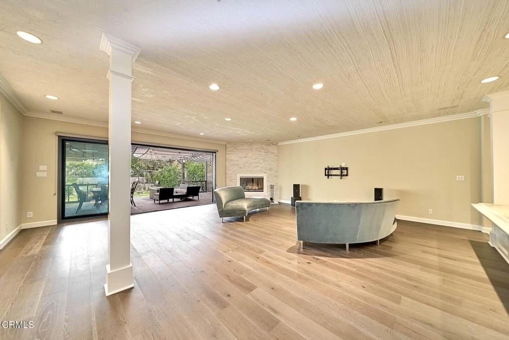 4330 Bel Aire Dr - Photo 3 of 46