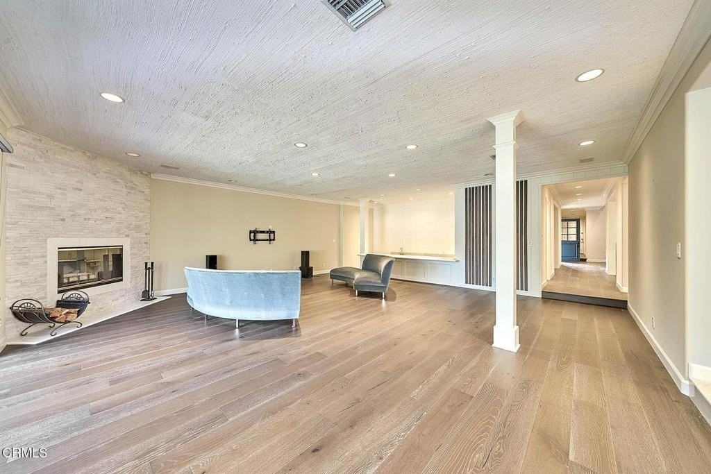 4330 Bel Aire Dr - Photo 5 of 46