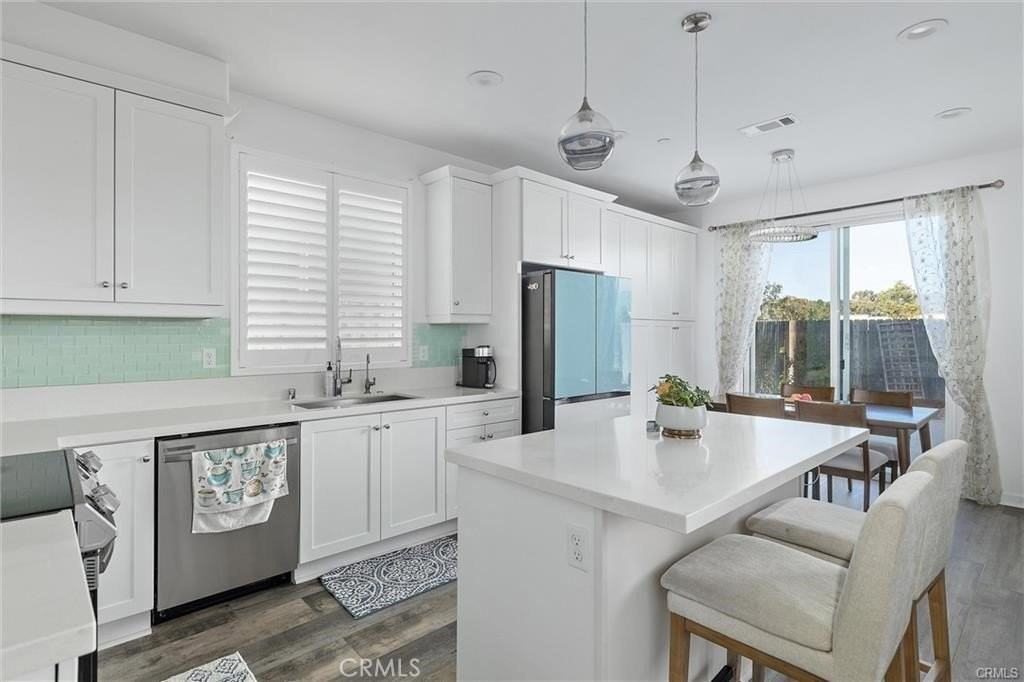 1824 Homestead Pl - Photo 2 of 8