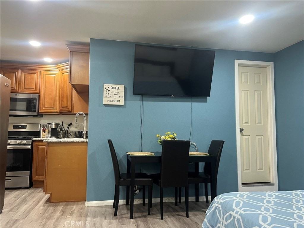 1331 Sao Paulo Ave - Photo 6 of 18