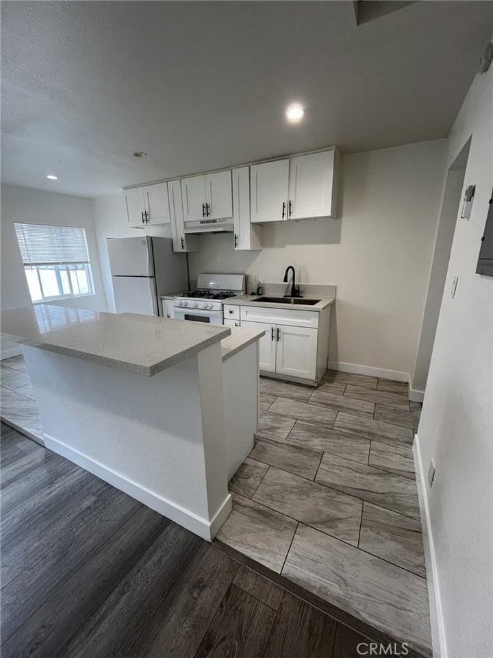 4518 S Normandie Ave #3-4 - Photo 3 of 20