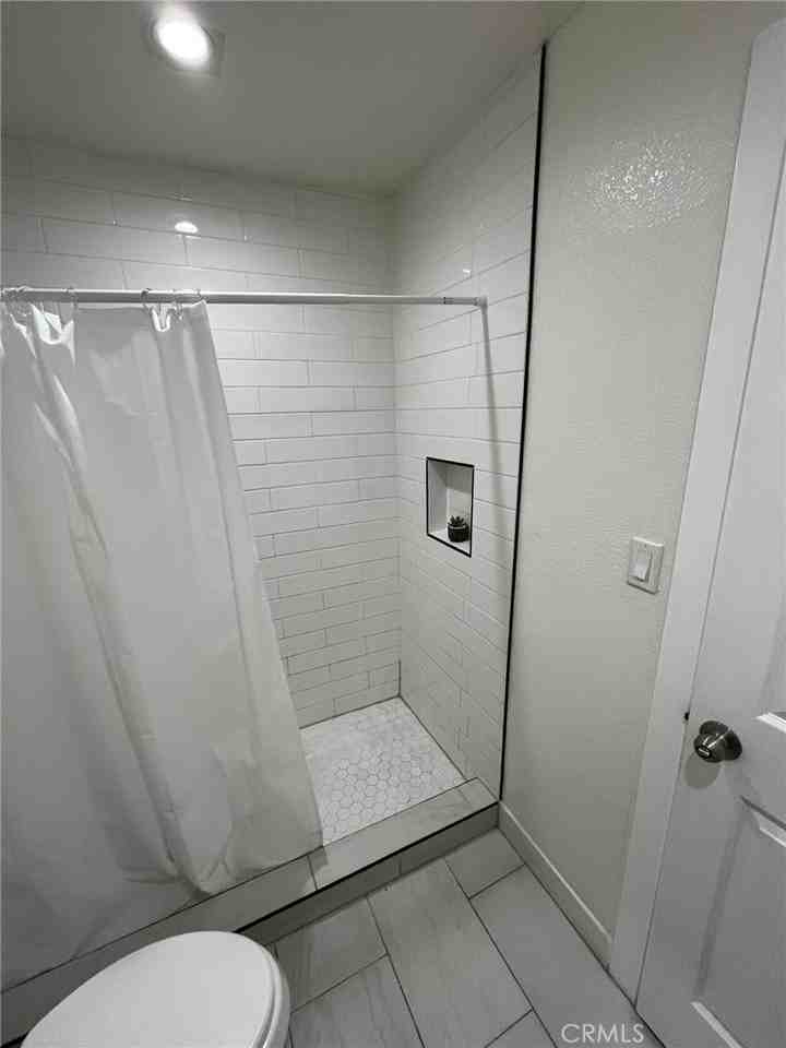 4518 S Normandie Ave #3-4 - Photo 6 of 20