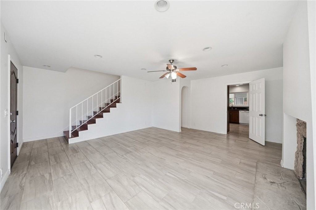 17016 Leslie Ave - Photo 6 of 30