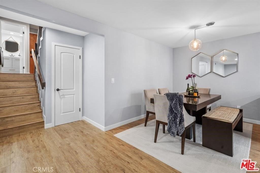 5123 Castelotte Ct - Photo 4 of 37