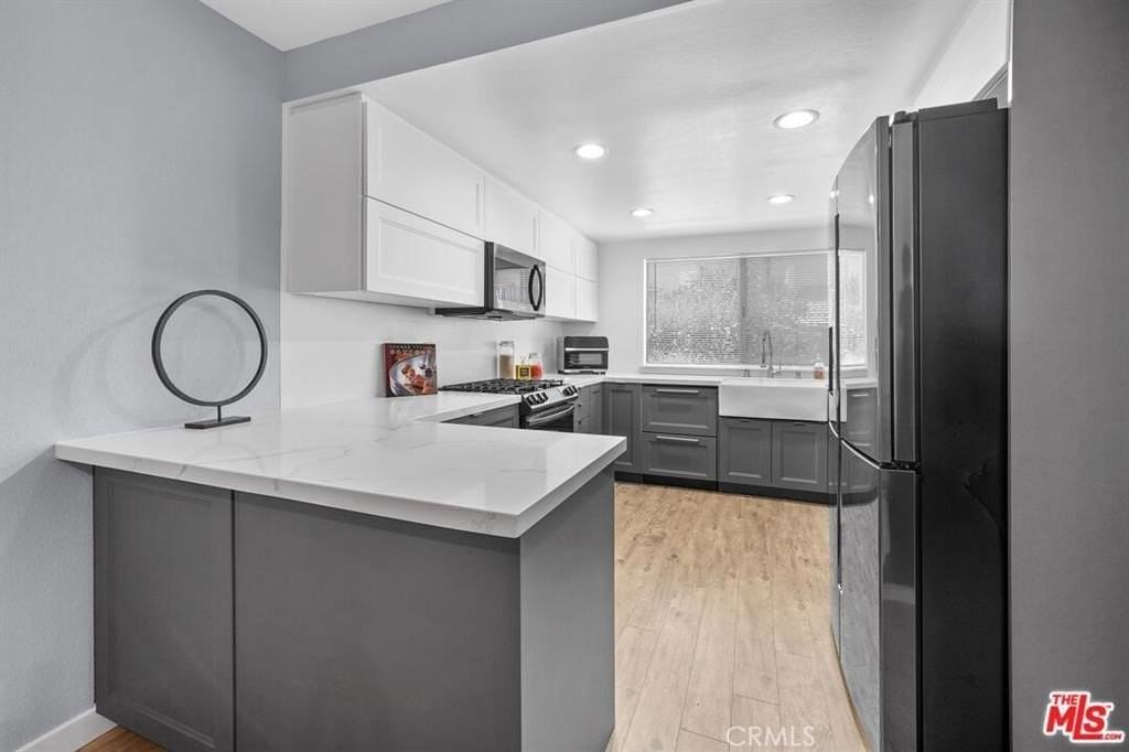 5123 Castelotte Ct - Photo 5 of 37