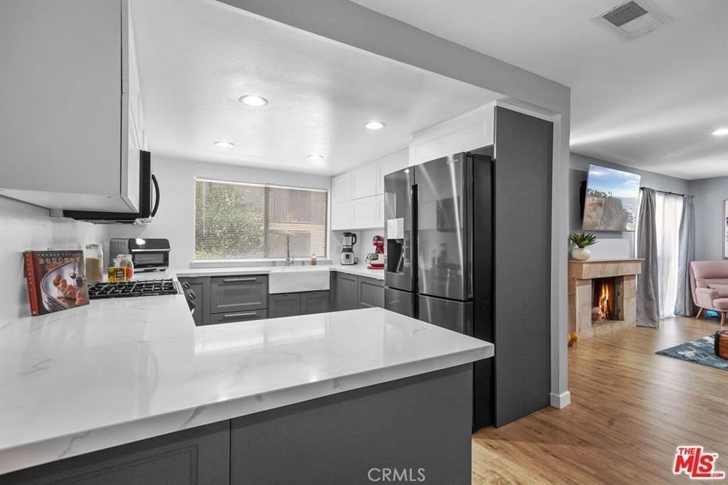 5123 Castelotte Ct - Photo 6 of 37