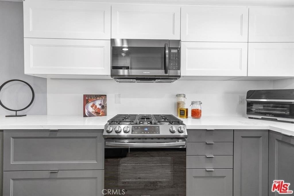 5123 Castelotte Ct - Photo 7 of 37