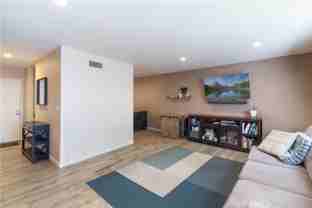 628 E Birch St - Photo 1 of 1