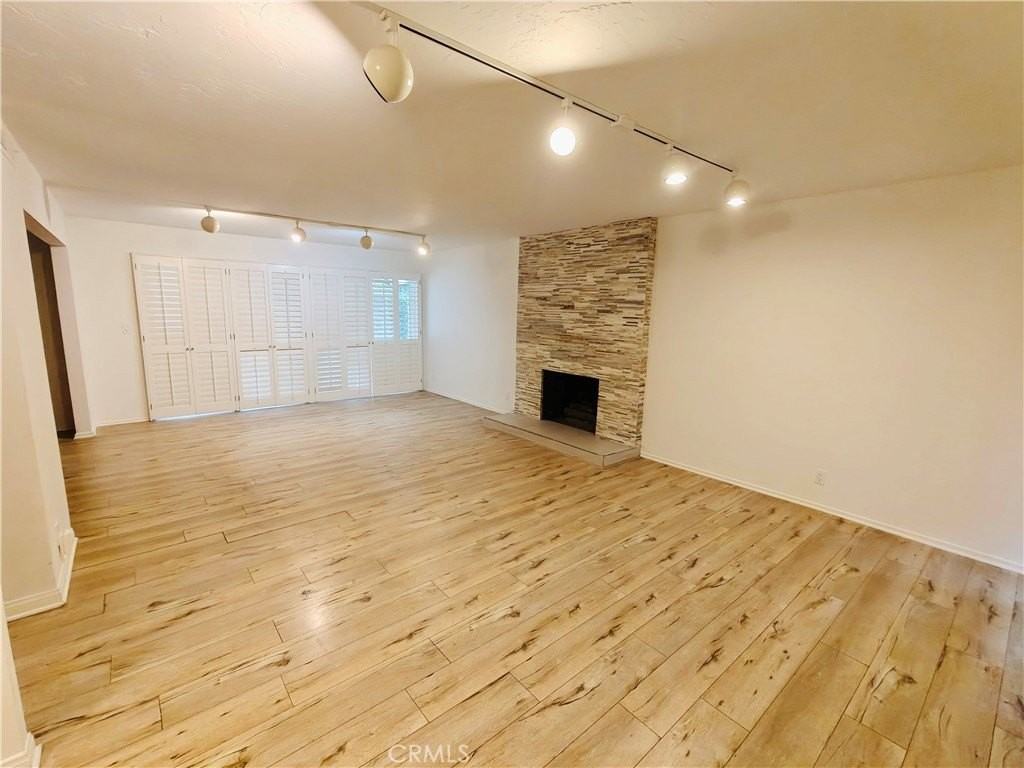 5763 Valerie Ave - Photo 2 of 18