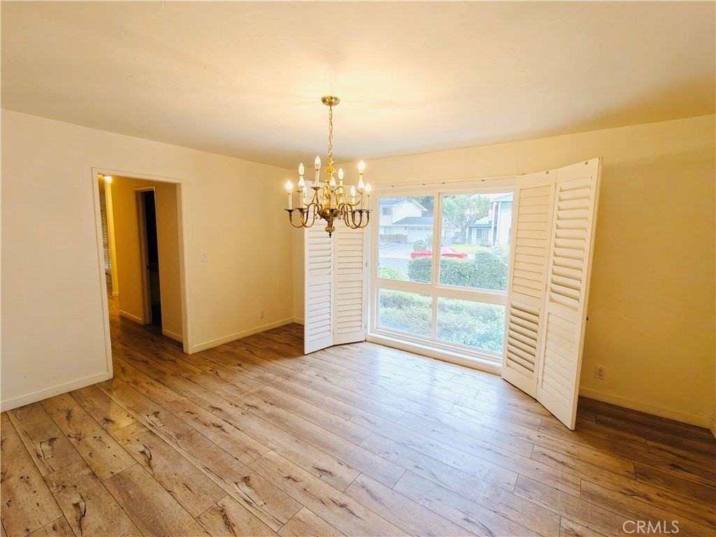 5763 Valerie Ave - Photo 5 of 18