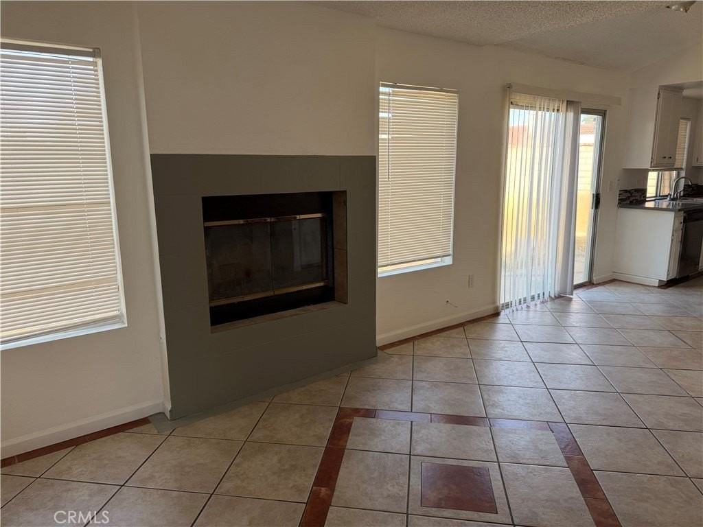 1715 Boysenberry Way - Photo 5 of 17