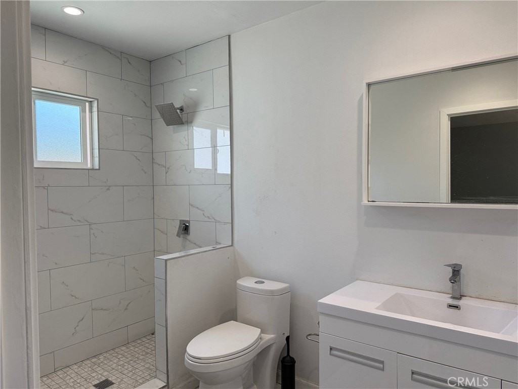7120 Quartz 1/2 - Photo 7 of 16