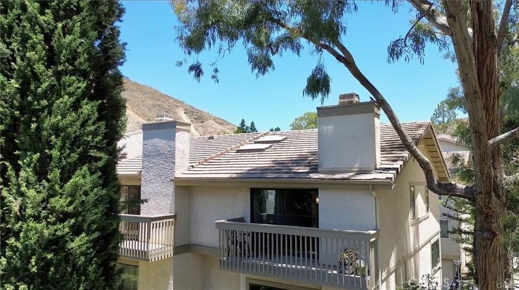 26130 Alizia Canyon Dr - Photo 5 of 37