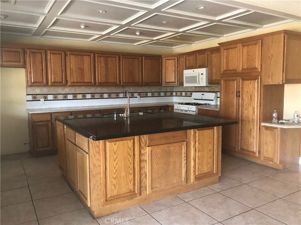 9150 Malachite Ave - Photo 2 of 9