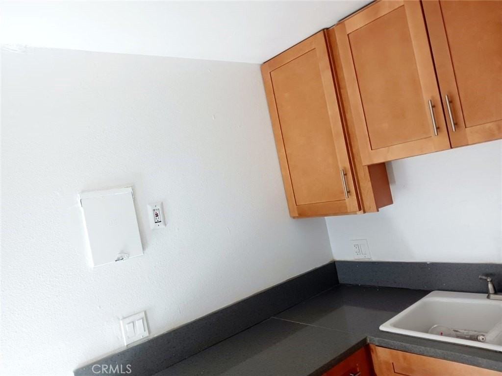 687 Karesh Ave #3 - Photo 2 of 5