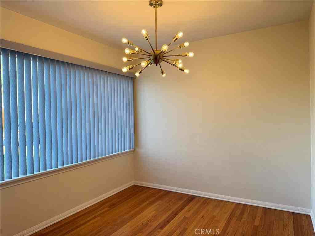 1107 Manley Dr - Photo 3 of 4