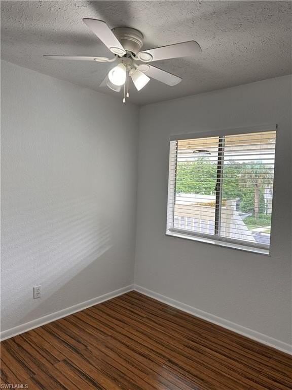 4629 Bayshore Dr #J7 - Photo 2 of 14