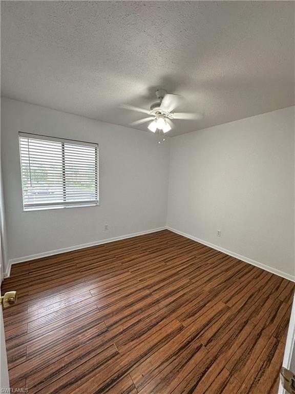 4629 Bayshore Dr #J7 - Photo 7 of 14