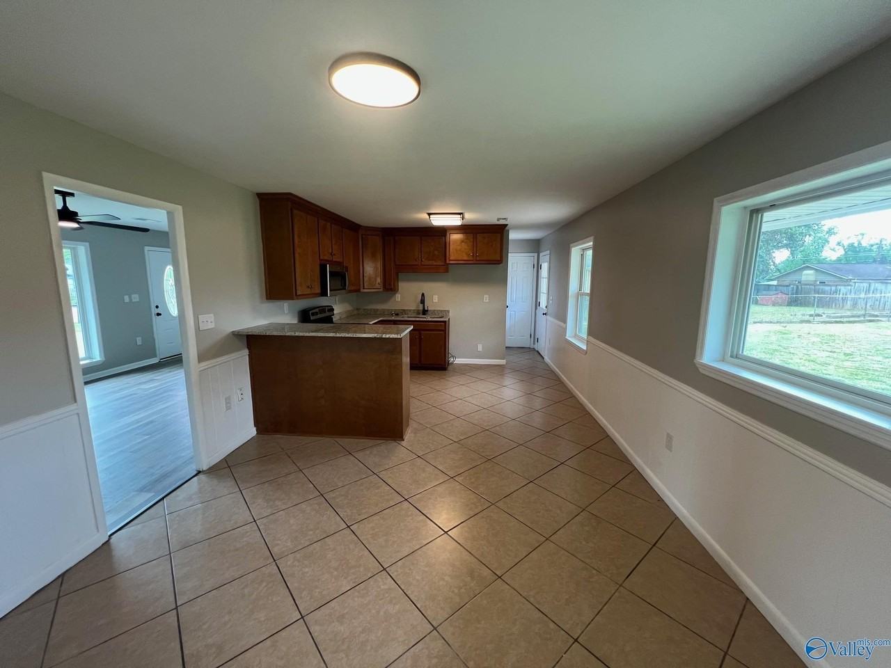 2211 Penhall Dr Ne - Photo 7 of 14