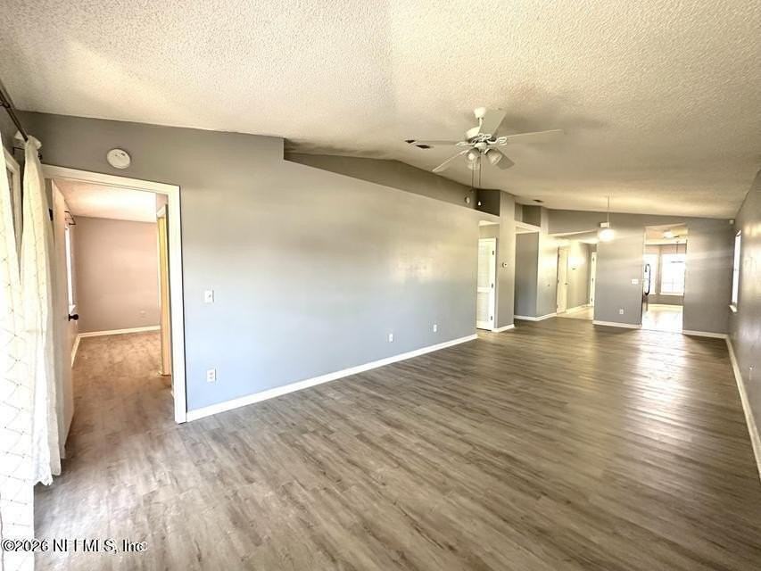 8778 Buzz Ct - Photo 6 of 22