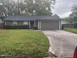 featured image of 11251 Cloverhill Cir E