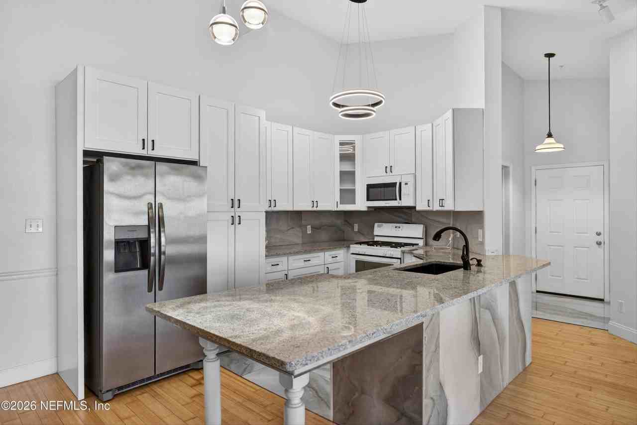 13810 Sutton Park Dr #220 - Photo 7 of 31