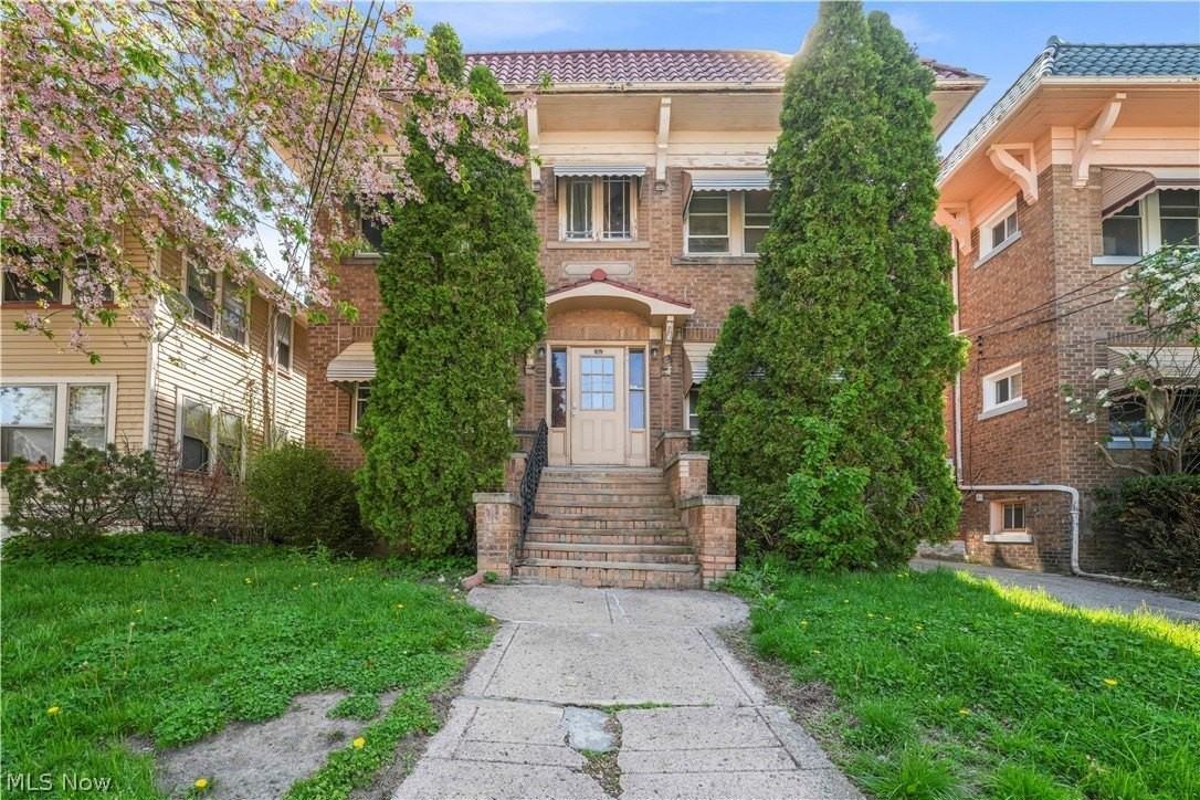 1353 Phelps Ave #3