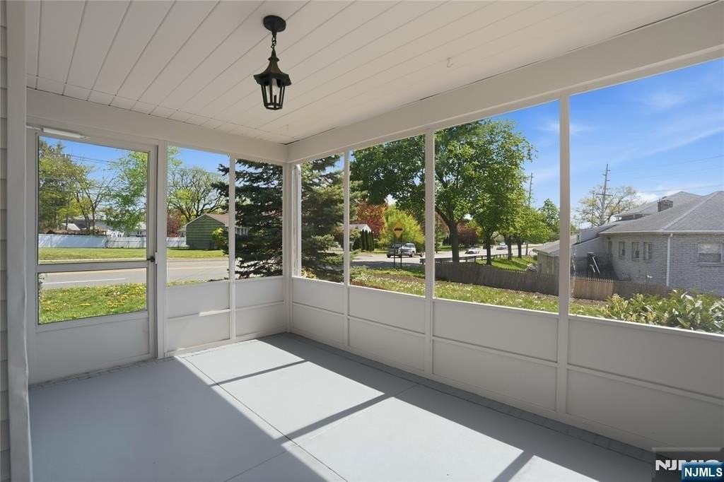 38 E Ridgewood Ave - Photo 6 of 21
