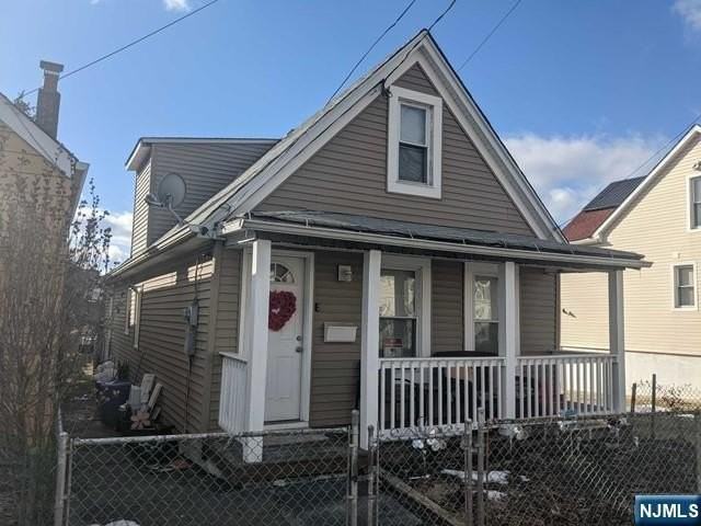 401 River Dr - Photo 2 of 19