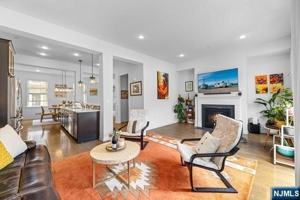 featured image of 109 Roosevelt Dr