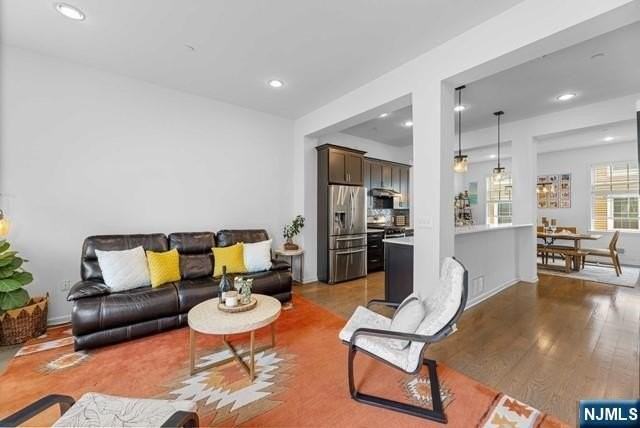 109 Roosevelt Dr - Photo 4 of 43