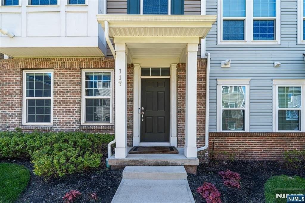 117 Truman Dr - Photo 4 of 49