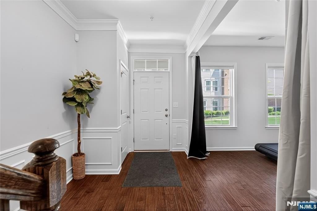 117 Truman Dr - Photo 5 of 49