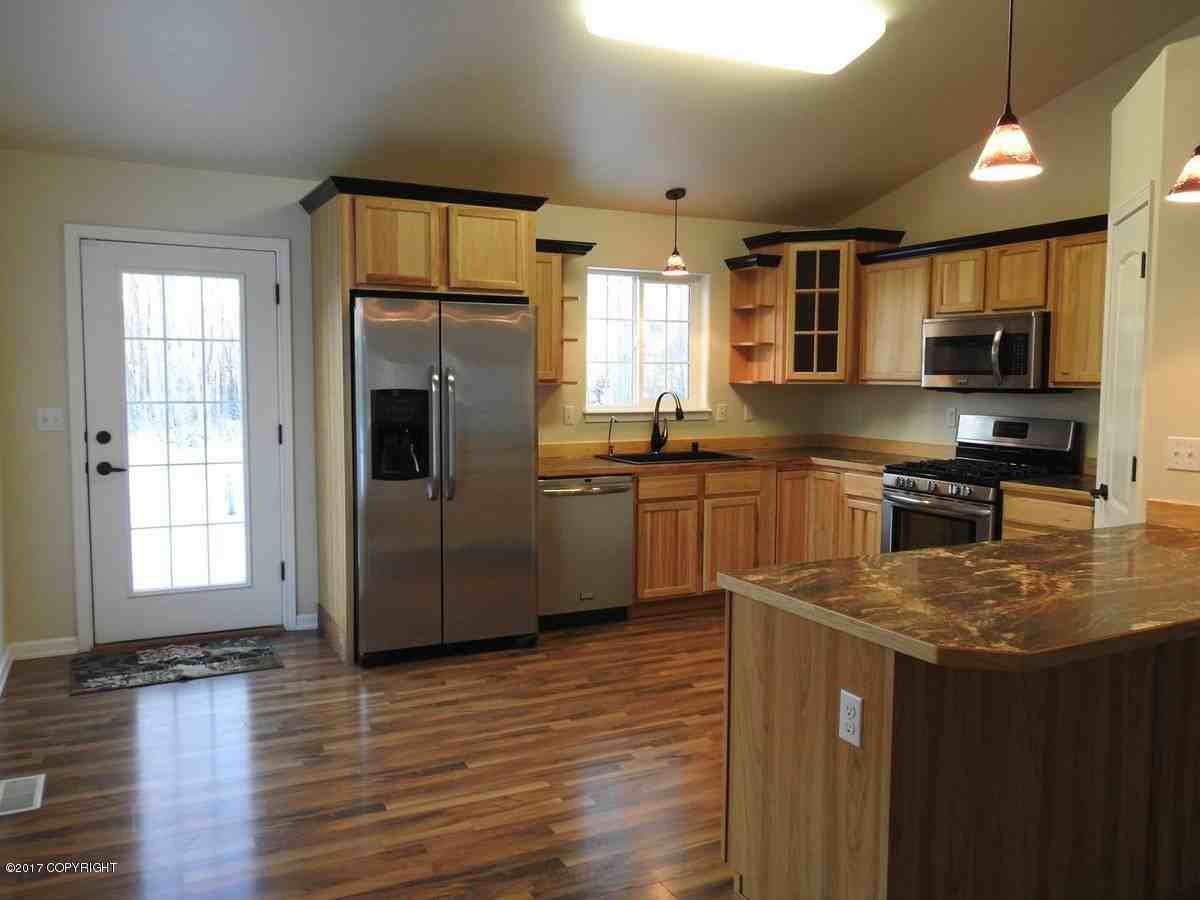 780 S Park Pl #1 - Photo 3 of 10