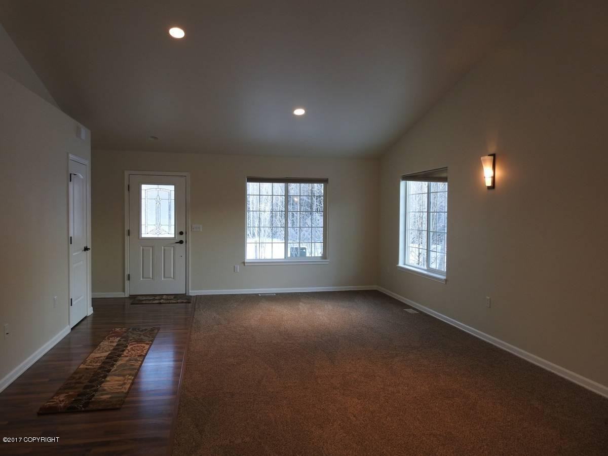 780 S Park Pl #1 - Photo 4 of 10