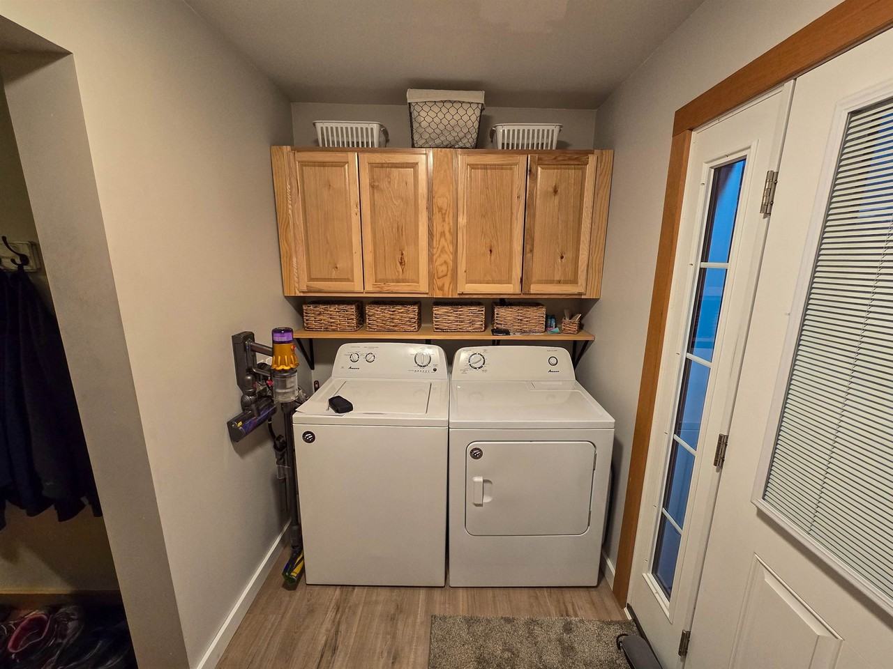 145 Knight Ln - Photo 7 of 22