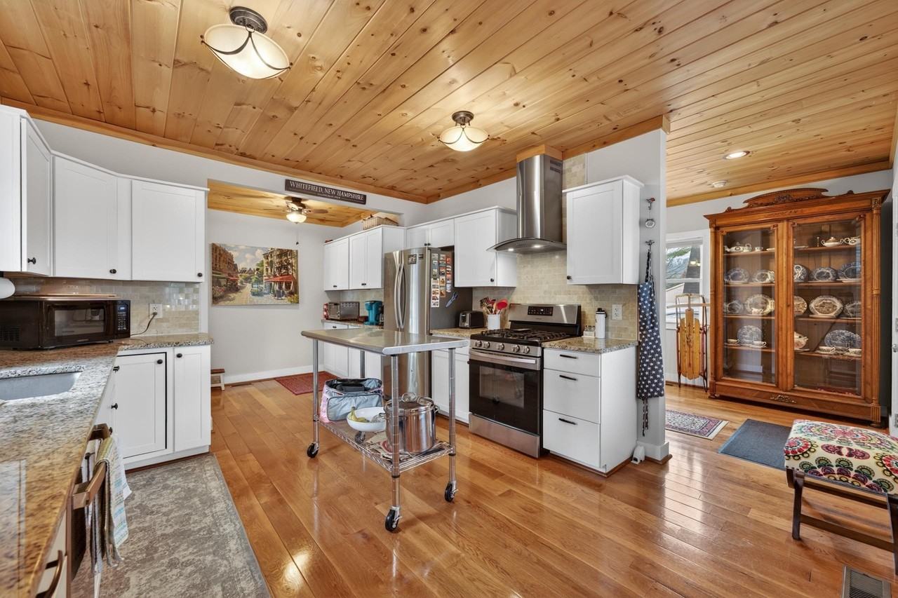 14 Myrtle St - Photo 7 of 46