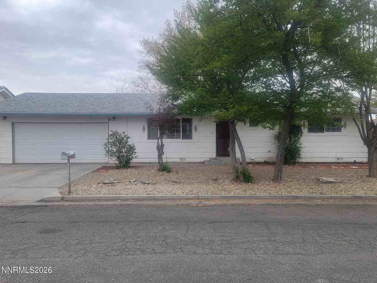 312 Leona Ave - Photo 3 of 17