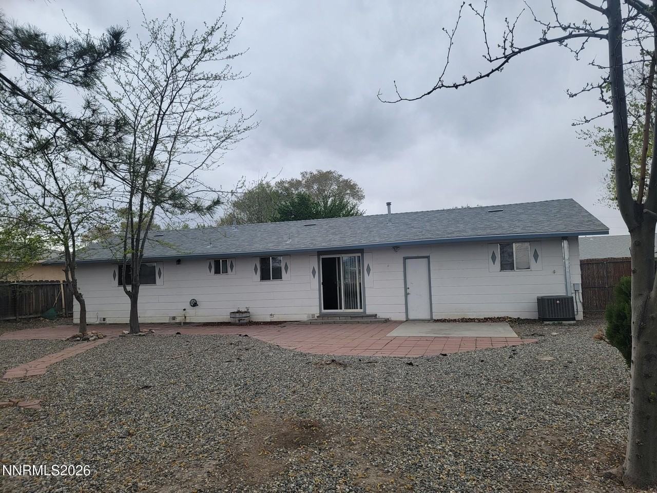 312 Leona Ave - Photo 4 of 17